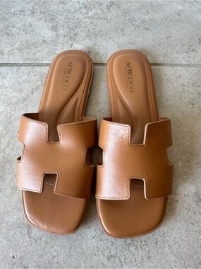ARCOCO Tan Slide Sandals